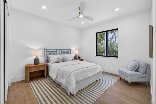 2725 Seneca Circle, West Palm Beach, FL 33409