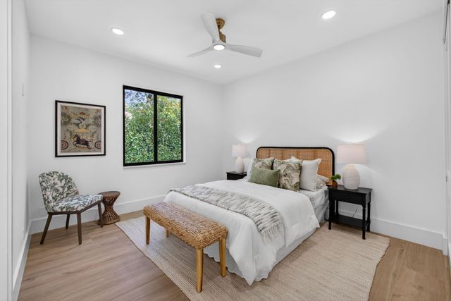 2725 Seneca Circle, West Palm Beach, FL 33409