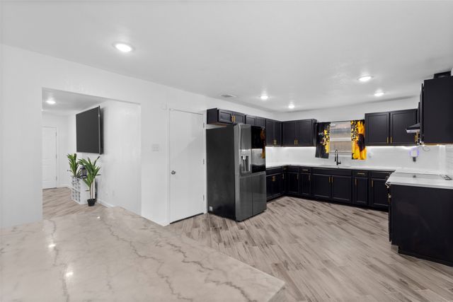 1035 Warden Street, Benbrook, TX 76126