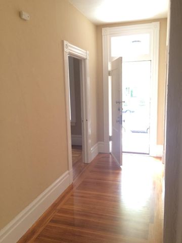 1405 Central Avenue, Alameda, CA 94501