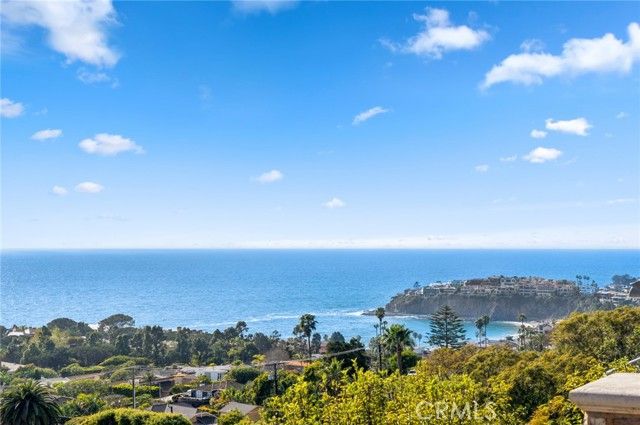 325 Camden Place, Laguna Beach, CA 92651