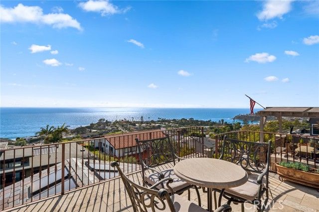325 Camden Place, Laguna Beach, CA 92651