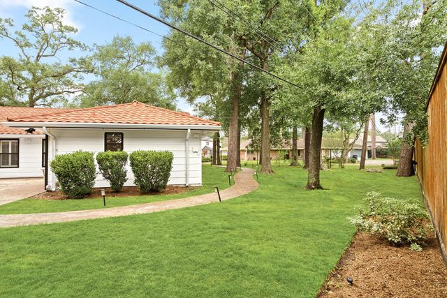 938 Magdalene Drive, Hedwig Village, TX 77024