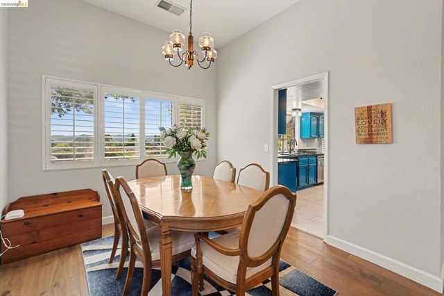 563 Cooper Dr, Benicia, CA 94510