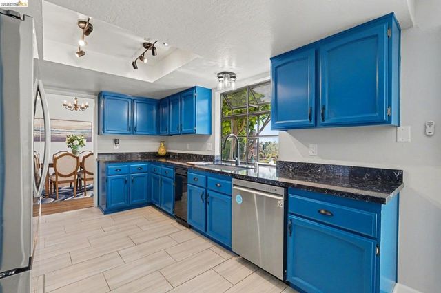 563 Cooper Dr, Benicia, CA 94510