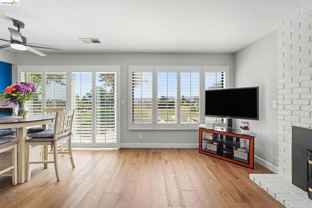 563 Cooper Dr, Benicia, CA 94510