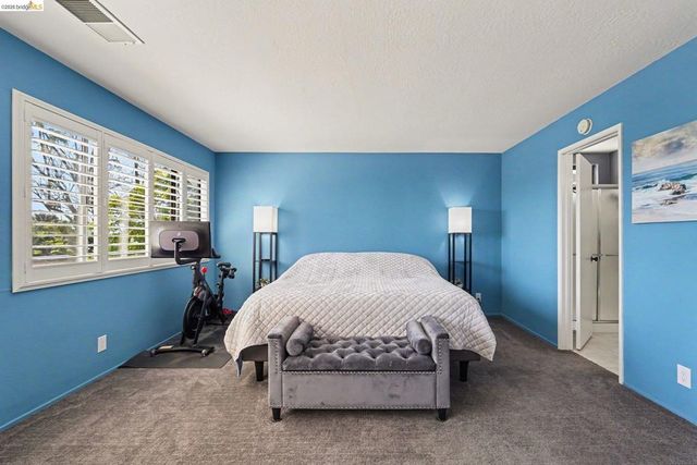 563 Cooper Dr, Benicia, CA 94510