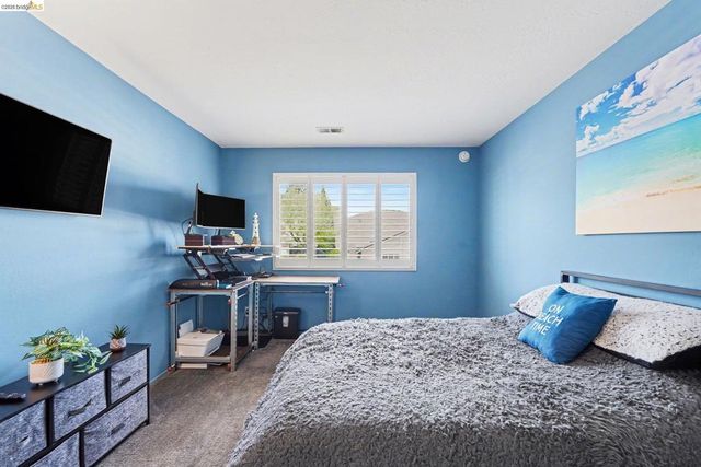 563 Cooper Dr, Benicia, CA 94510