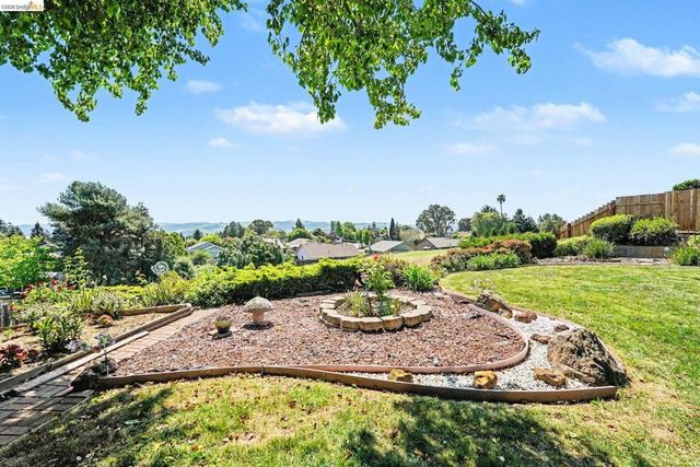 563 Cooper Dr, Benicia, CA 94510