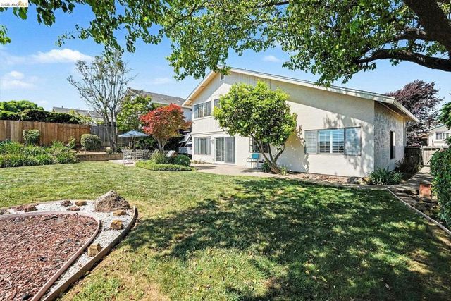 563 Cooper Dr, Benicia, CA 94510