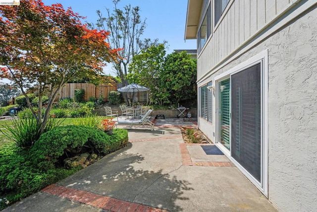 563 Cooper Dr, Benicia, CA 94510