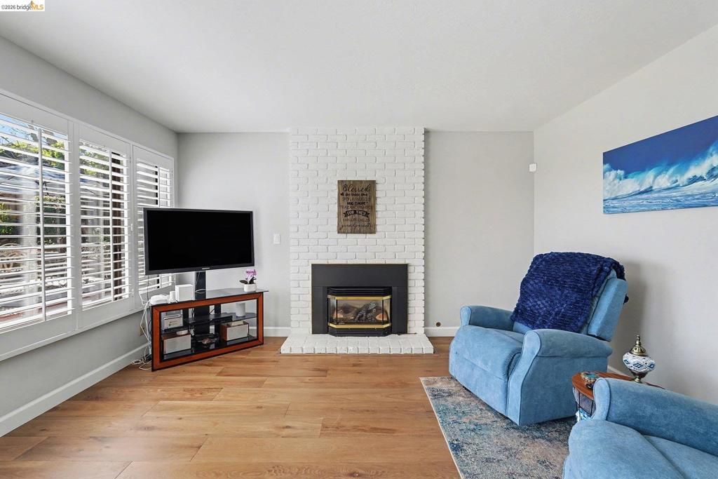 Image 25 of property listing at 563 Cooper Dr, Benicia, CA 94510