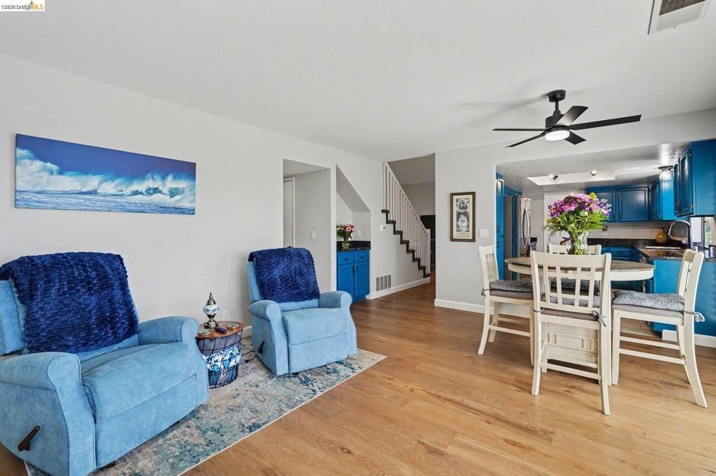 Image 27 of property listing at 563 Cooper Dr, Benicia, CA 94510