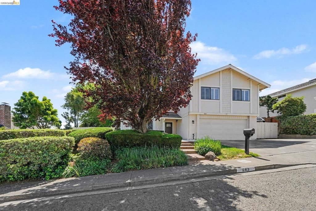 Image 5 of property listing at 563 Cooper Dr, Benicia, CA 94510