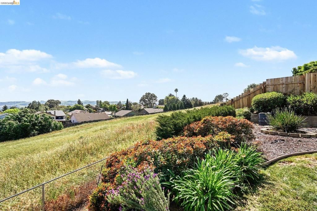 Image 51 of property listing at 563 Cooper Dr, Benicia, CA 94510