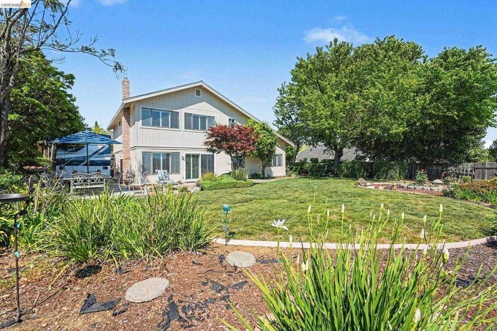 Image 52 of property listing at 563 Cooper Dr, Benicia, CA 94510