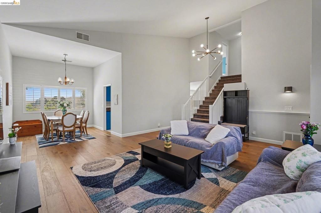 Image 8 of property listing at 563 Cooper Dr, Benicia, CA 94510