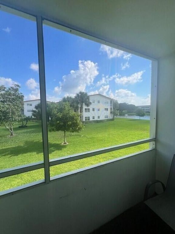 Image 11 of property listing at 59 Brighton B, Boca Raton, FL 33434