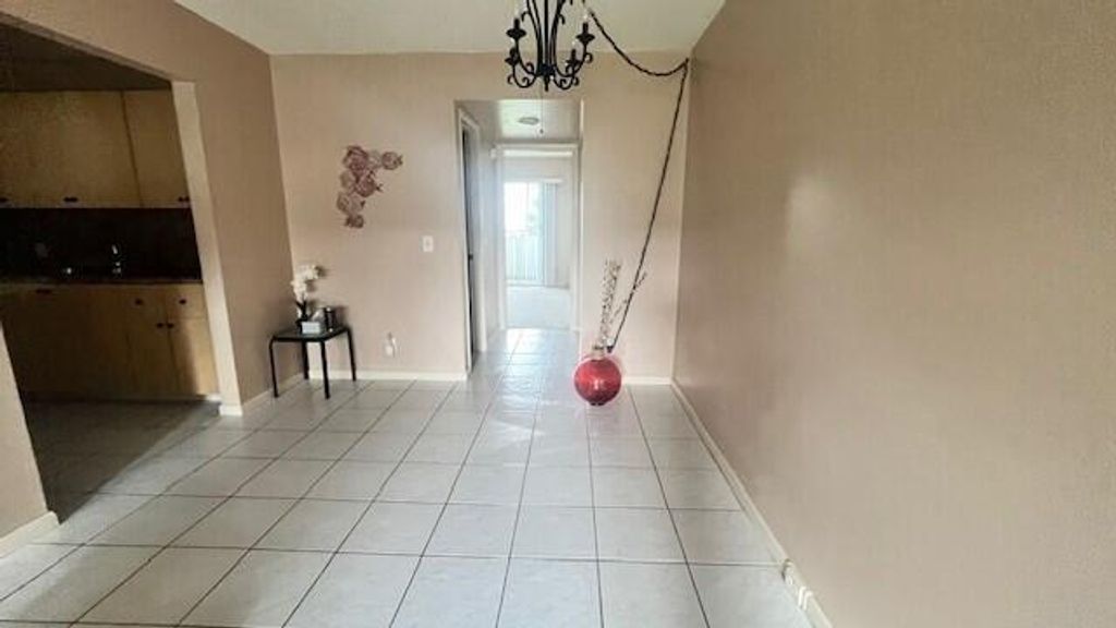 Image 5 of property listing at 59 Brighton B, Boca Raton, FL 33434