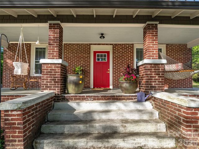296 Roberts Hill Road, Marshall, NC 28753