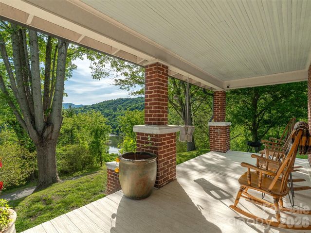 296 Roberts Hill Road, Marshall, NC 28753