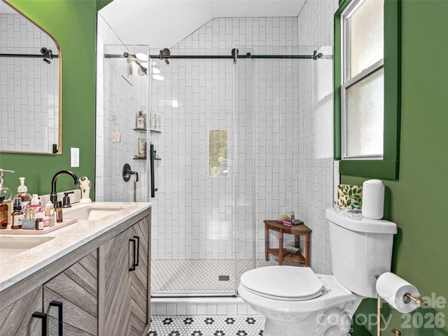296 Roberts Hill Road, Marshall, NC 28753