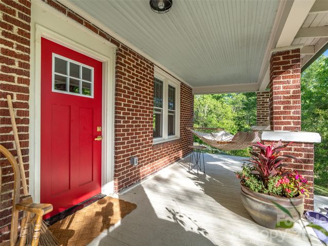 296 Roberts Hill Road, Marshall, NC 28753