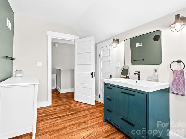 296 Roberts Hill Road, Marshall, NC 28753