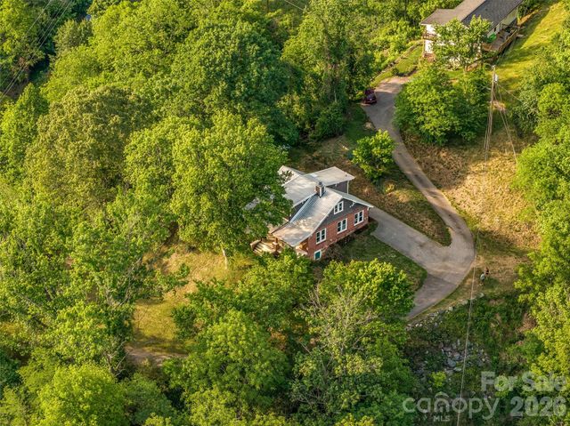 296 Roberts Hill Road, Marshall, NC 28753