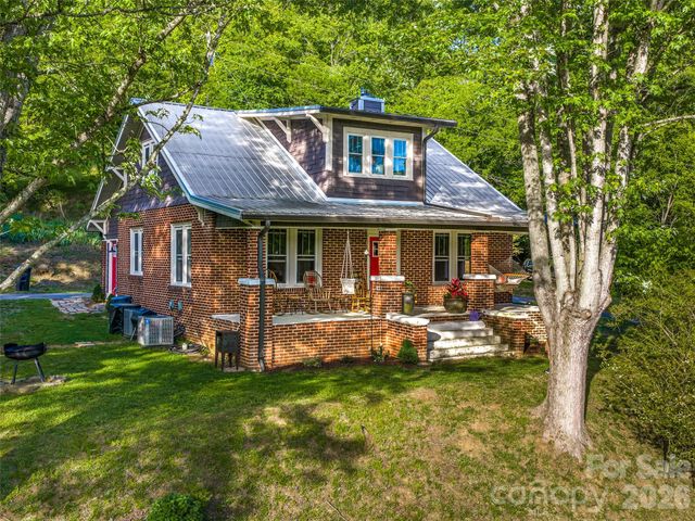 296 Roberts Hill Road, Marshall, NC 28753