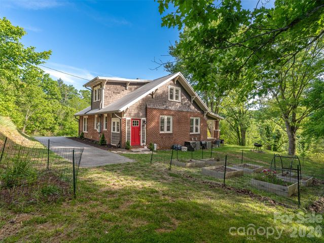 296 Roberts Hill Road, Marshall, NC 28753