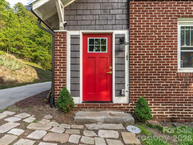 296 Roberts Hill Road, Marshall, NC 28753