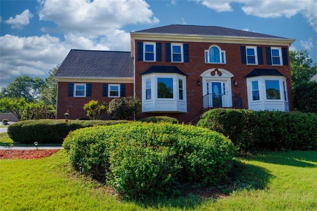 2462 CHIMNEY TOP Lane, Snellville, GA 30078