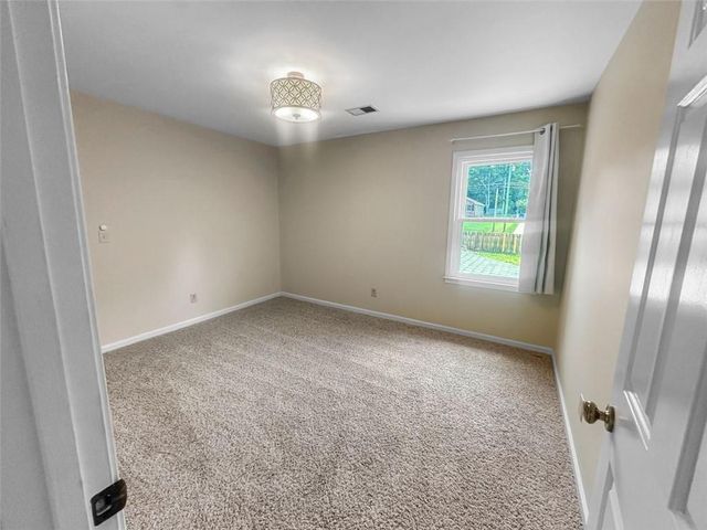 2462 CHIMNEY TOP Lane, Snellville, GA 30078