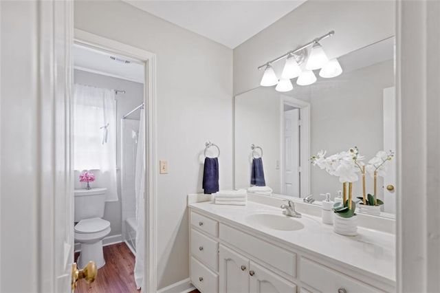 2462 CHIMNEY TOP Lane, Snellville, GA 30078