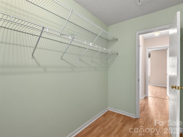 20 Cedarcliff Circle, Asheville, NC 28803