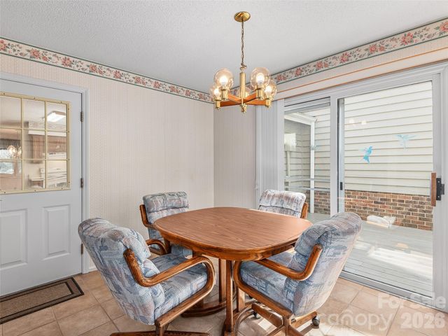 20 Cedarcliff Circle, Asheville, NC 28803