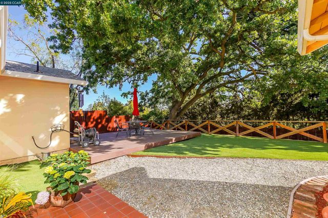 1920 Encima Dr, Concord, CA 94519