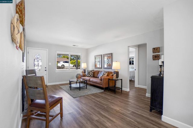 1920 Encima Dr, Concord, CA 94519