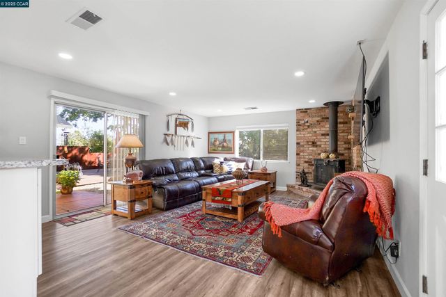 1920 Encima Dr, Concord, CA 94519