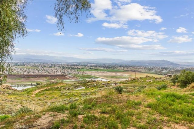 23255 Warren Road, San Jacinto, CA 92582