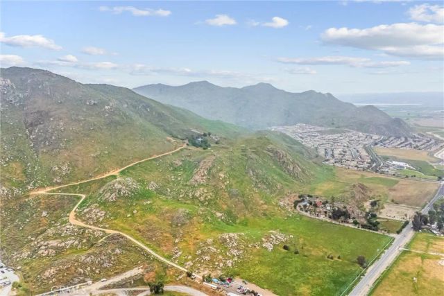 23255 Warren Road, San Jacinto, CA 92582