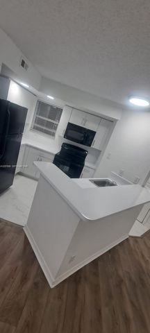 595 Vista Isles Drive 1912, Sunrise, FL 33325