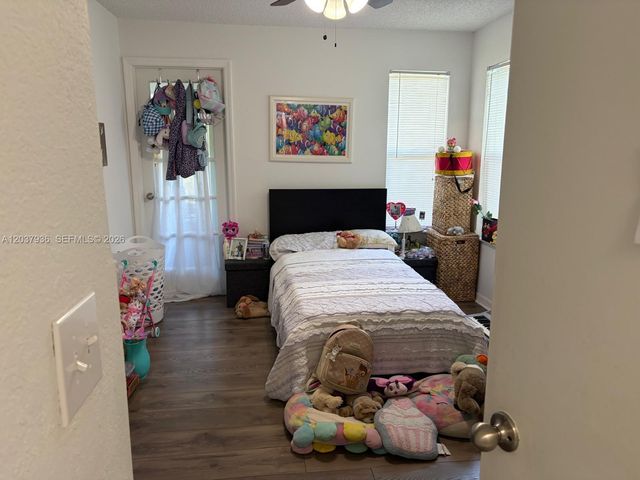 595 Vista Isles Drive 1912, Sunrise, FL 33325