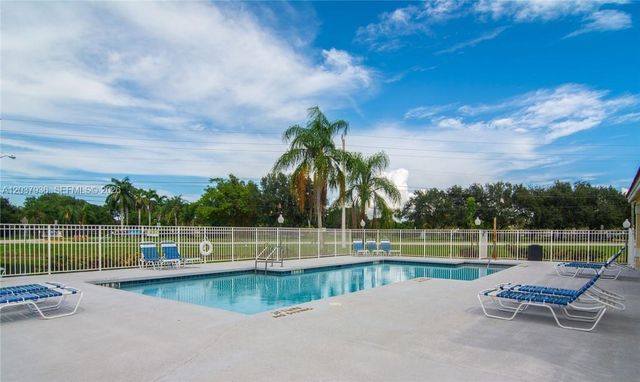 595 Vista Isles Drive 1912, Sunrise, FL 33325