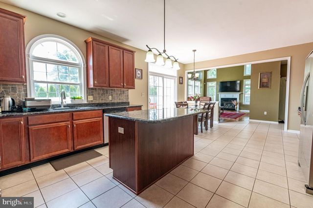 1410 LORTON DR, Easton, PA 18040