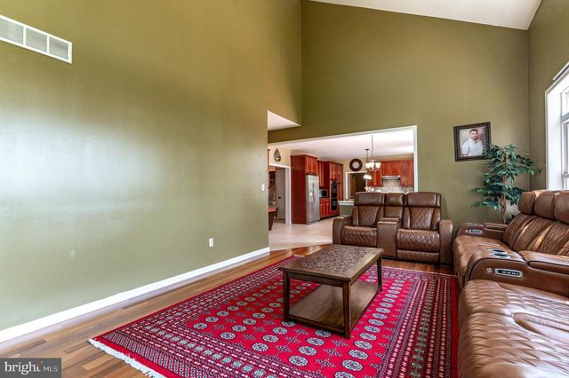 1410 LORTON DR, Easton, PA 18040