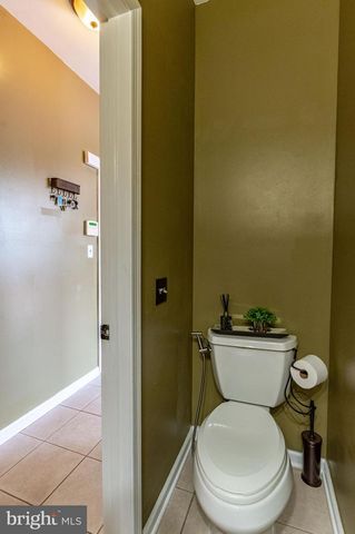 1410 LORTON DR, Easton, PA 18040