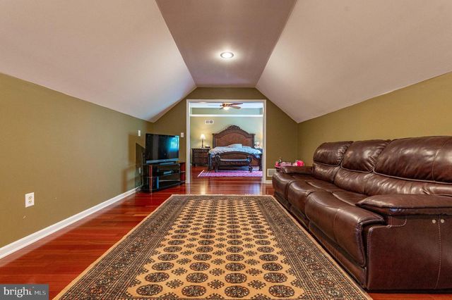 1410 LORTON DR, Easton, PA 18040