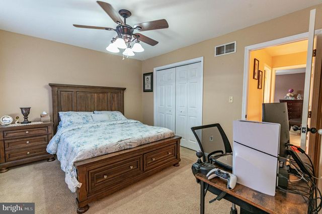 1410 LORTON DR, Easton, PA 18040
